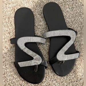 NEW Sparkle Bedazzled Diamond Flip Flop Sandals Sz 9.5 (41)